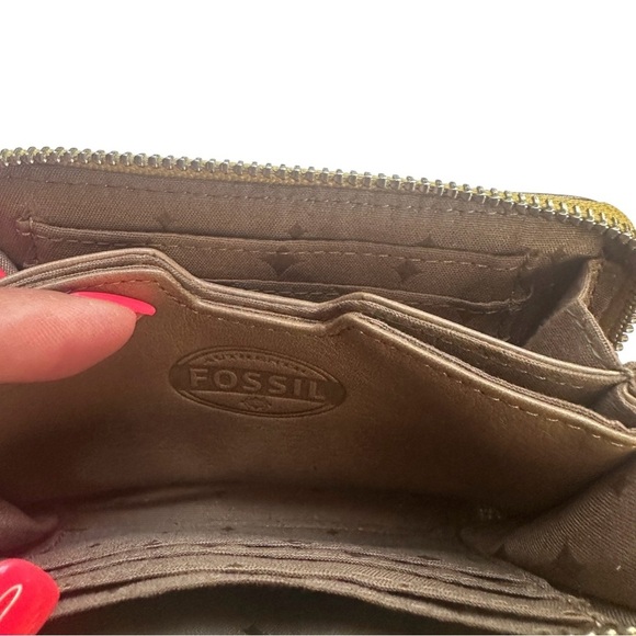 Fossil Tan and Lime/Yellow Leather Wristlet - Picture 3 of 7